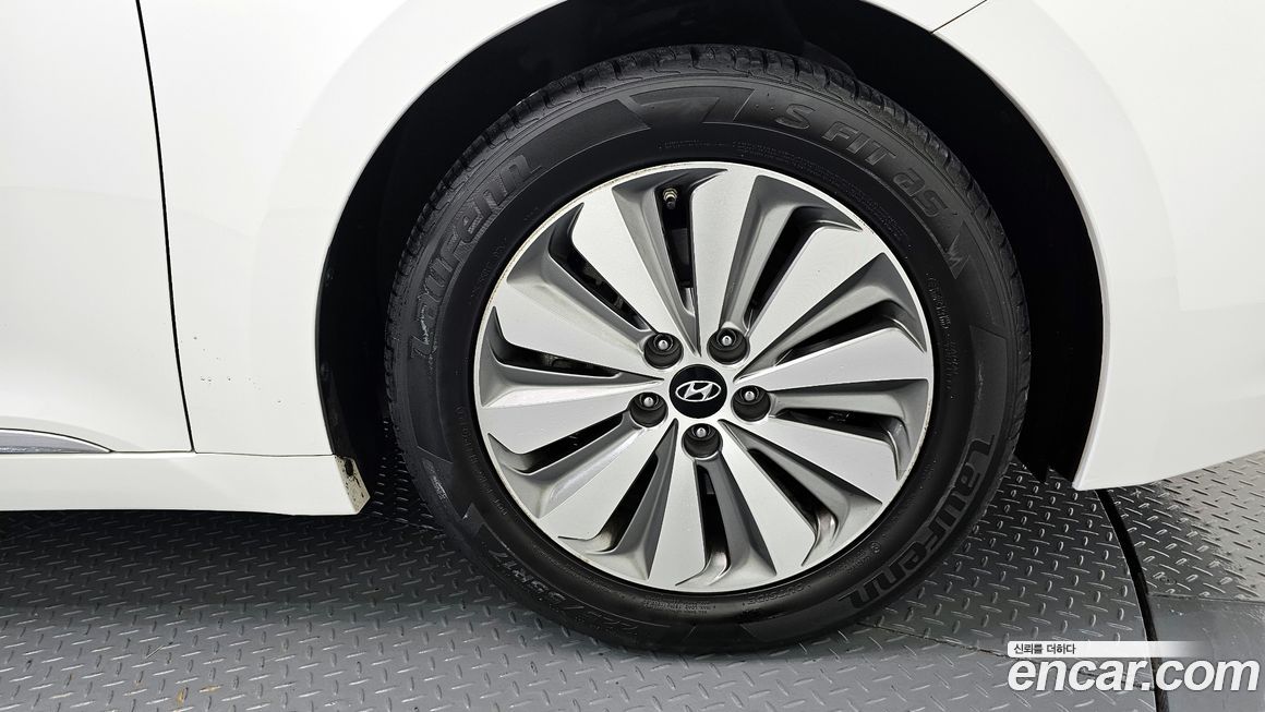 Hyundai Grandeur 2015