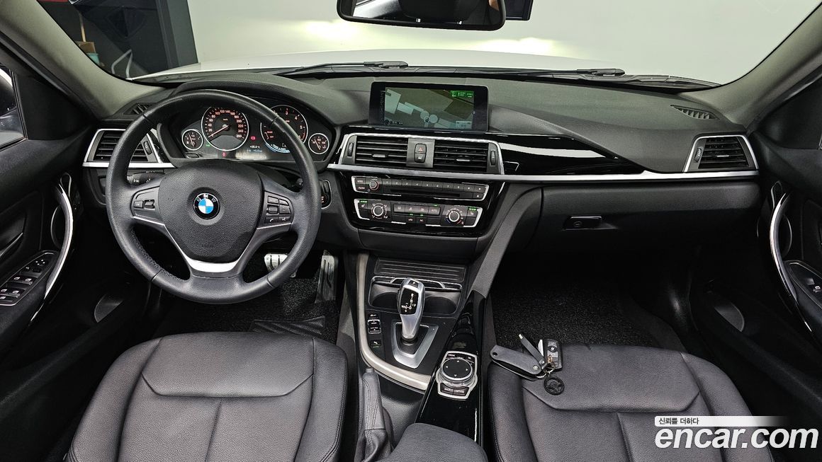 BMW 3-Series 2016