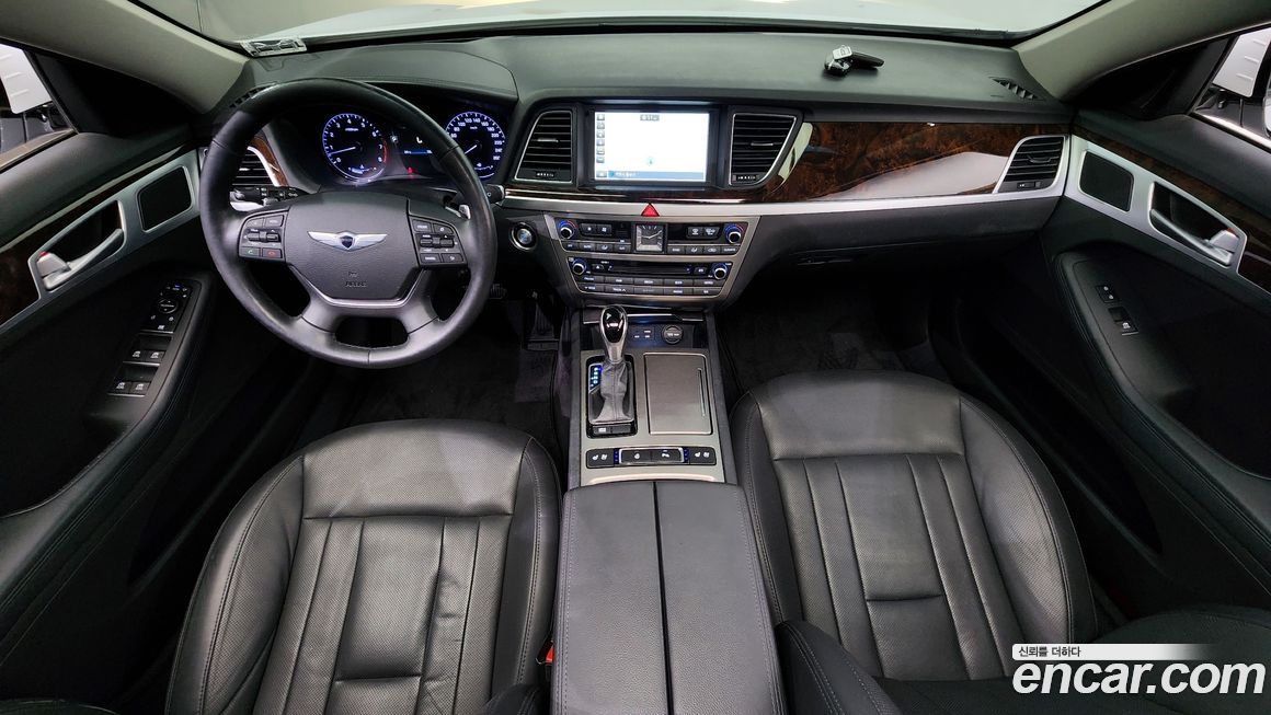 Hyundai Genesis 2015