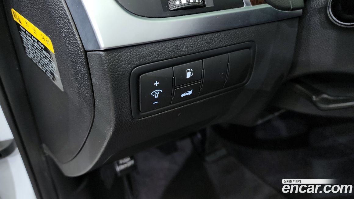 Hyundai Genesis 2015