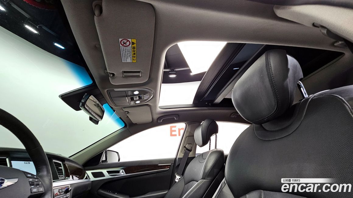 Hyundai Genesis 2015