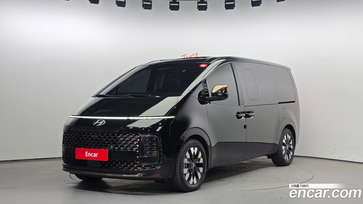 Hyundai Staria 2025