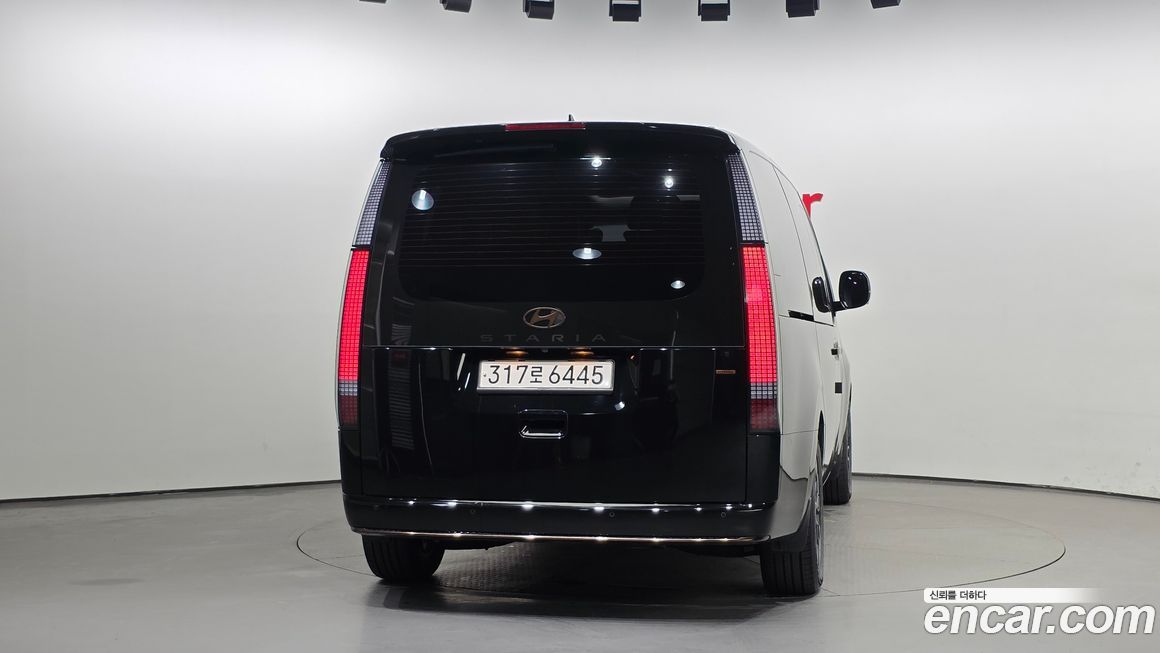 Hyundai Staria 2025