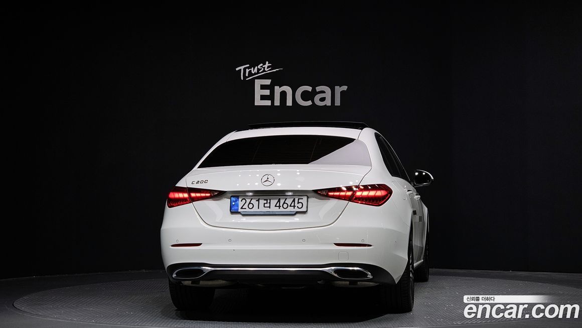 Mercedes-Benz C-Class 2024