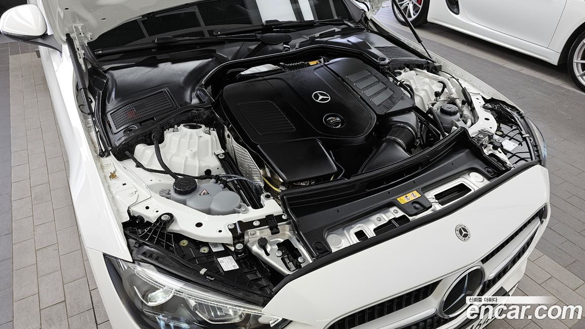 Mercedes-Benz C-Class 2024