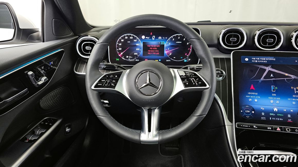 Mercedes-Benz C-Class 2024