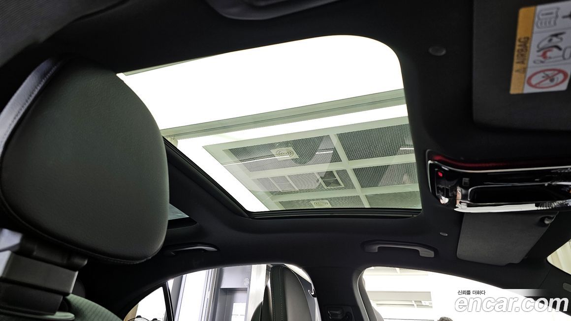 Mercedes-Benz C-Class 2024