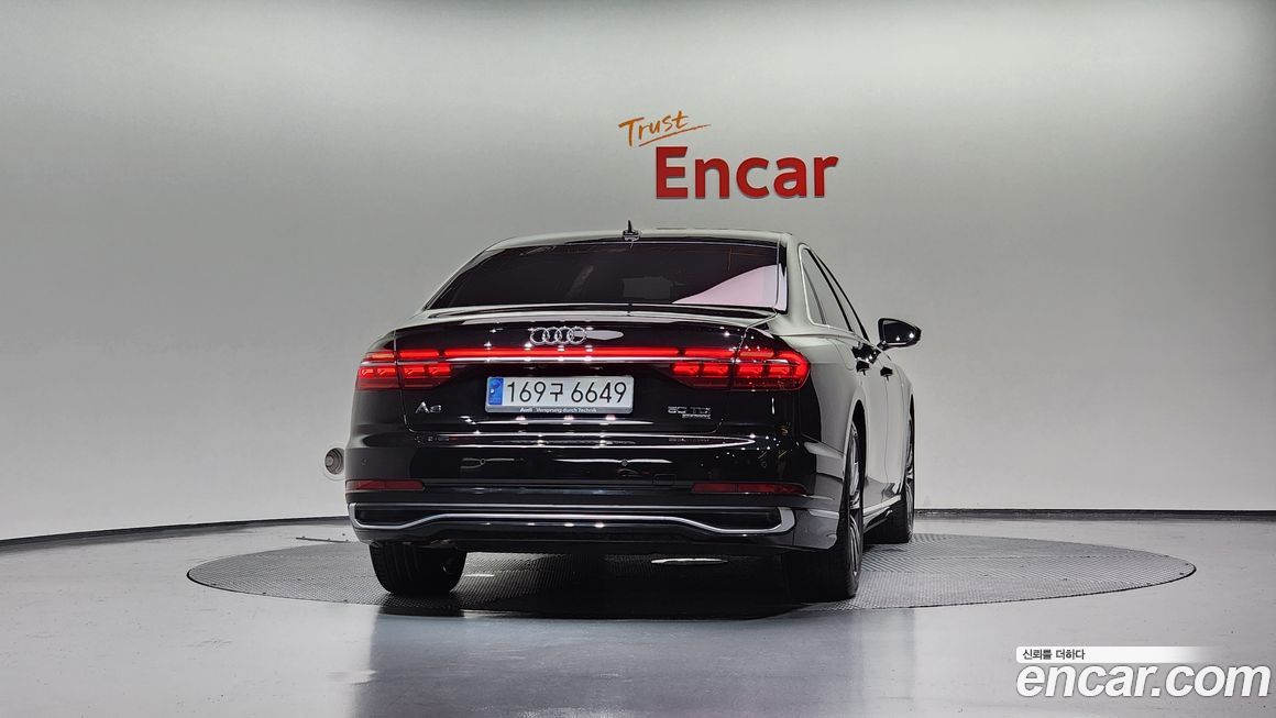 Audi A8 2023