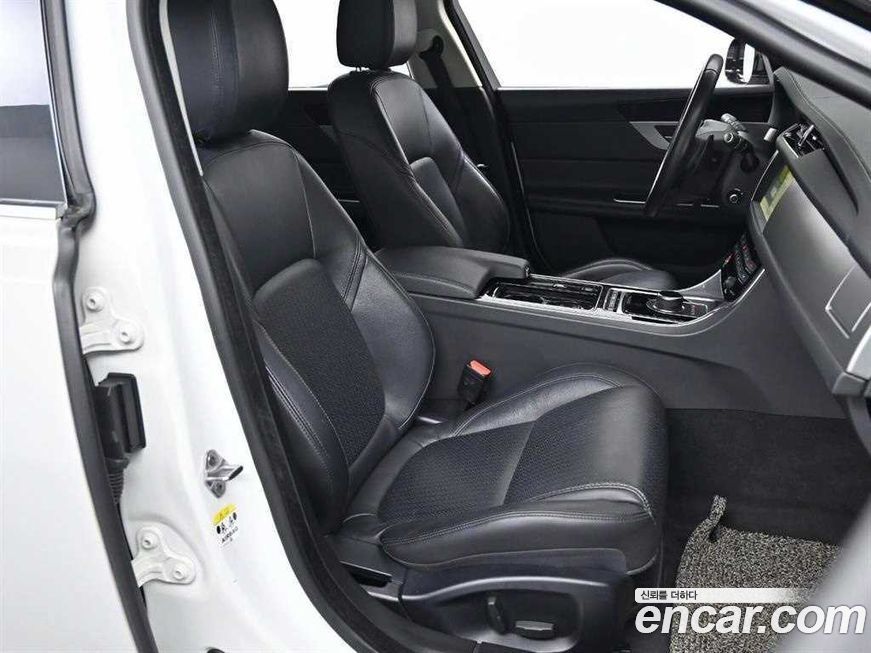 Jaguar XF 2017