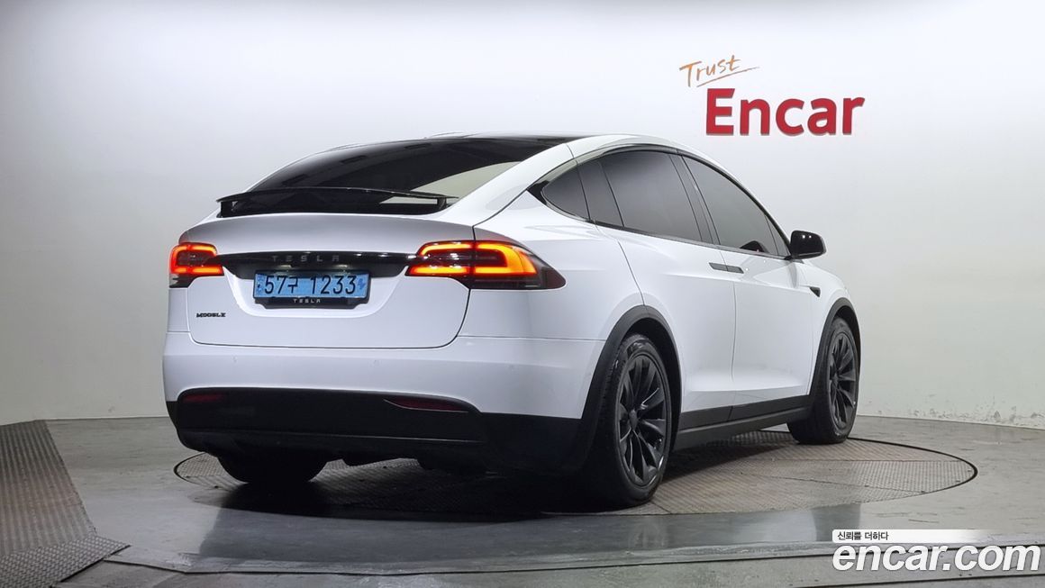 Tesla Model X 2018