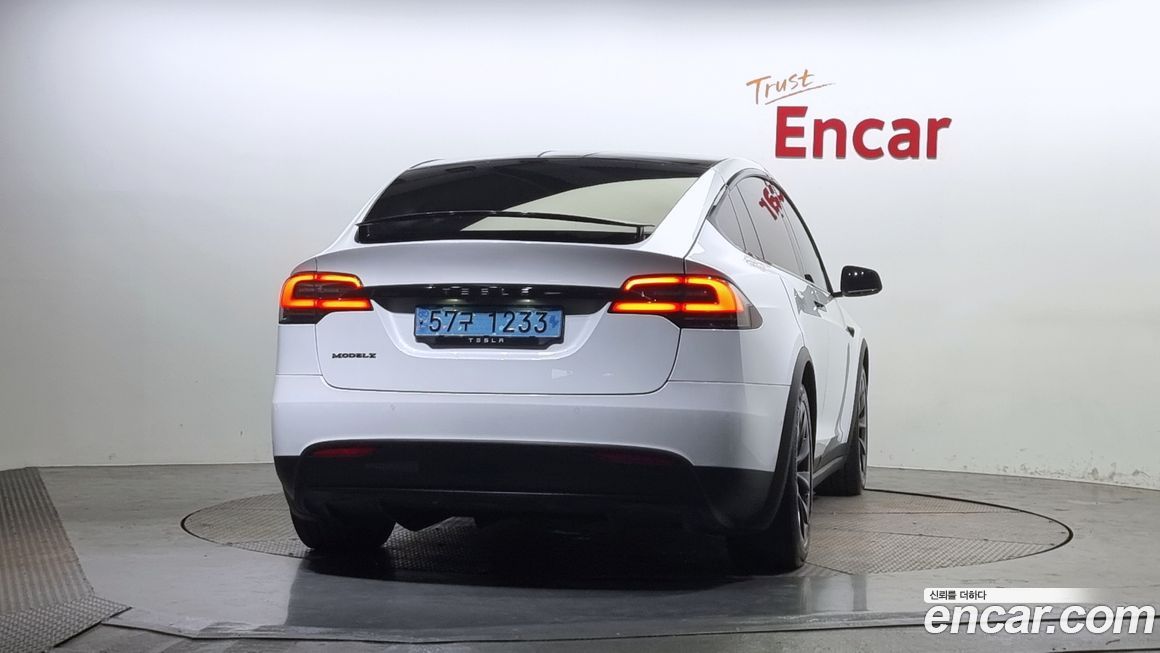 Tesla Model X 2018