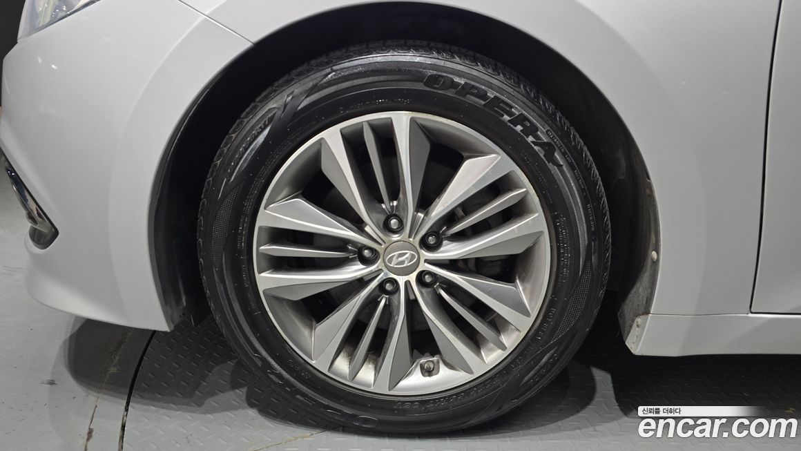 Hyundai Grandeur 2015