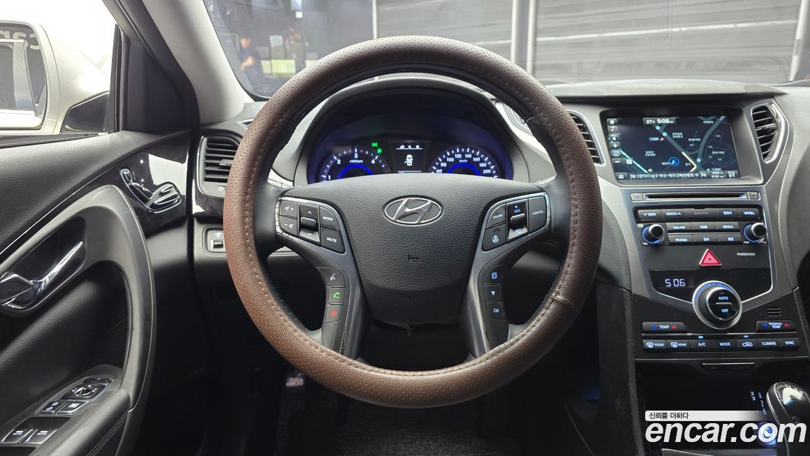 Hyundai Grandeur 2015