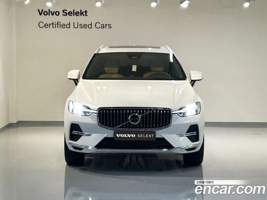 Volvo XC60 2025