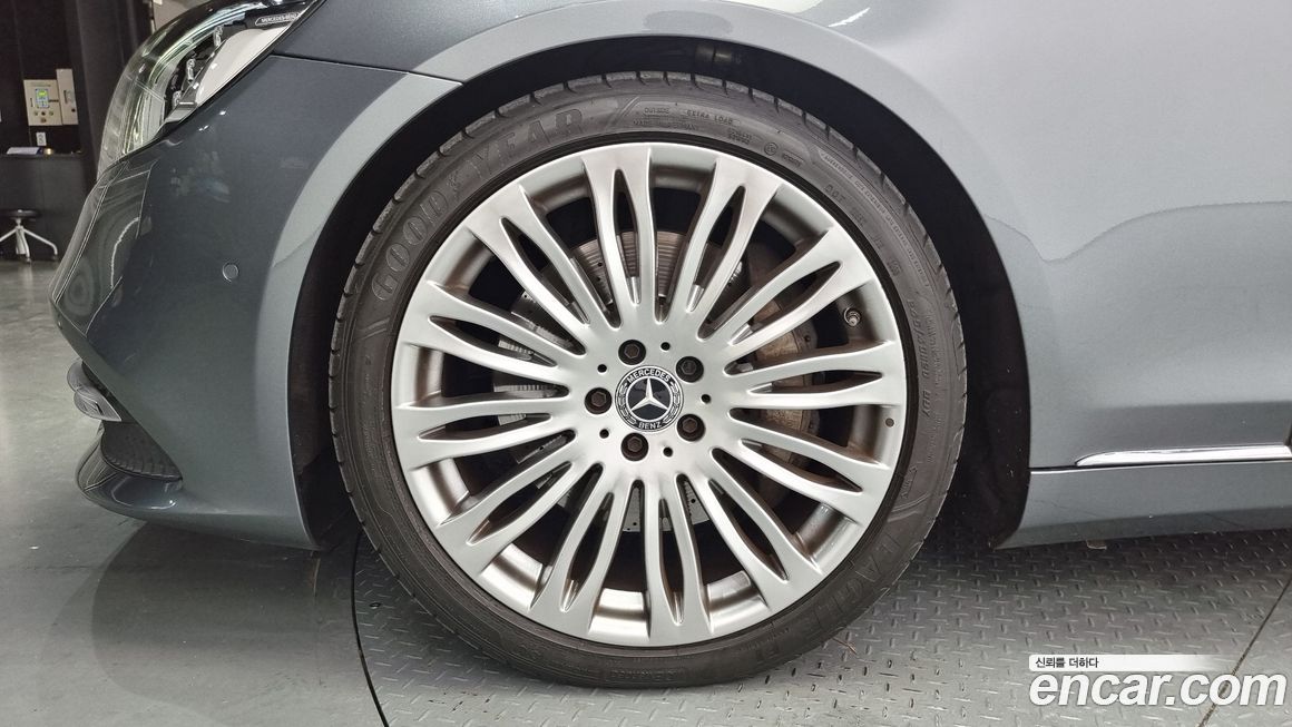 Mercedes-Benz S-Class 2019