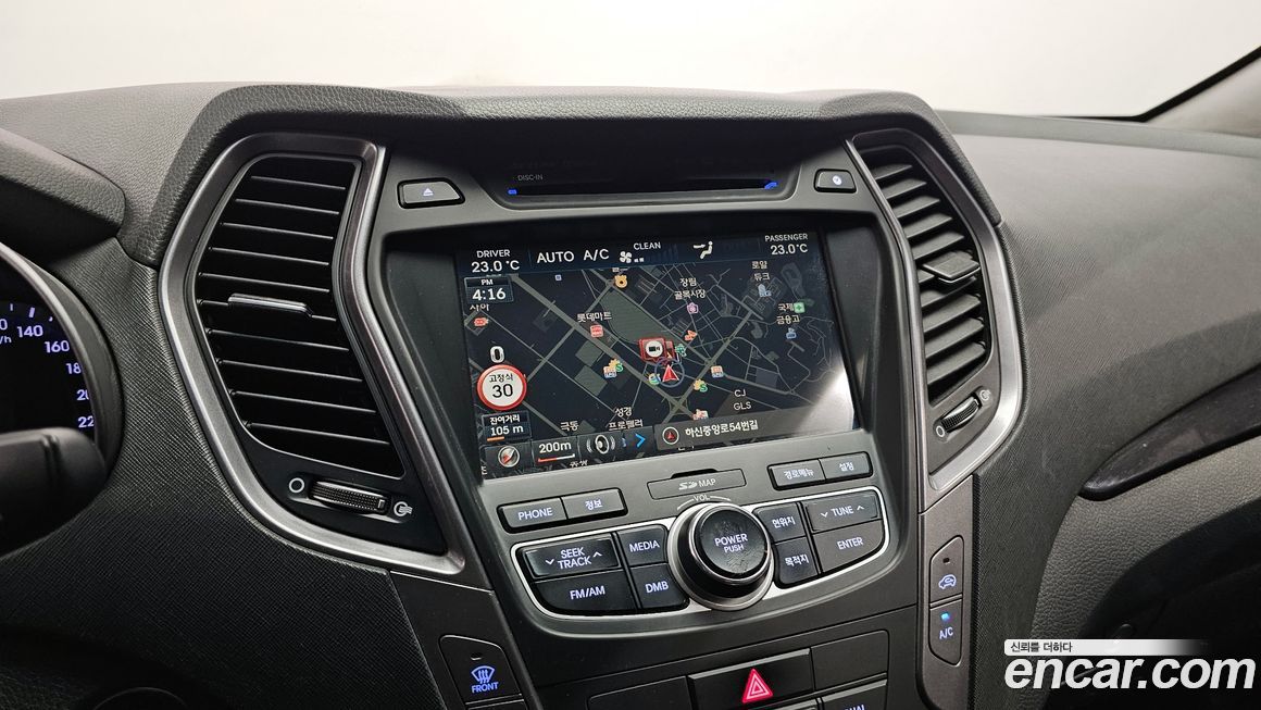 Hyundai Santafe 2015