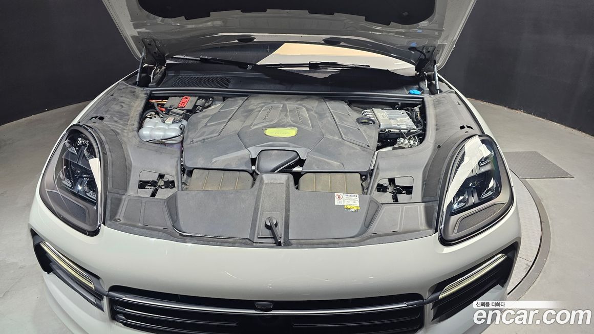 Porsche Cayenne 2023