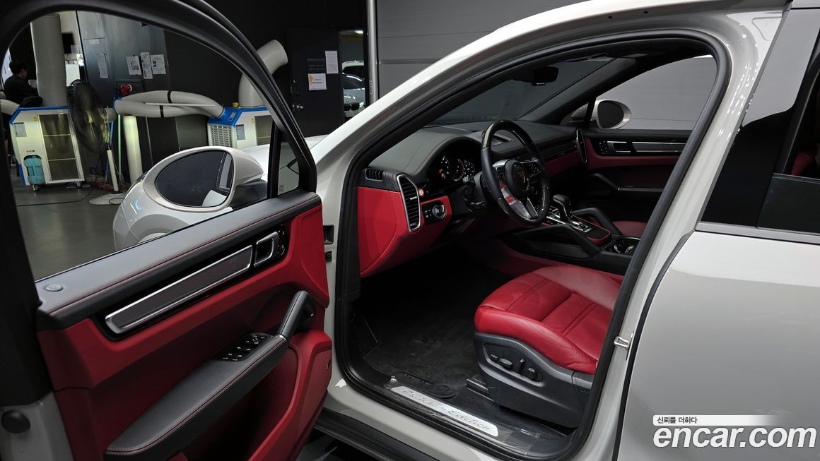 Porsche Cayenne 2023