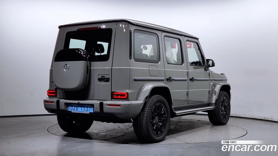 Mercedes-Benz G-Class 2025
