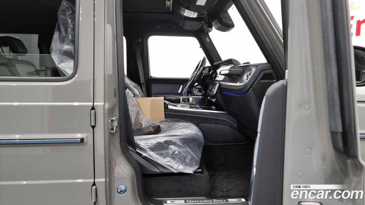 Mercedes-Benz G-Class 2025