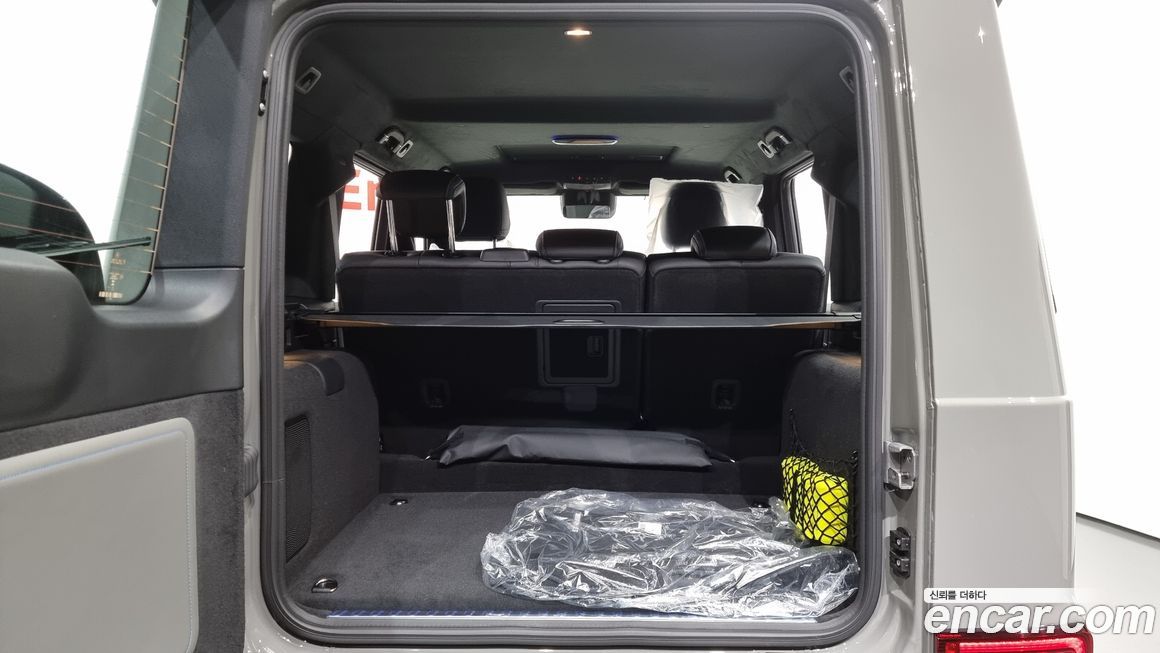 Mercedes-Benz G-Class 2025