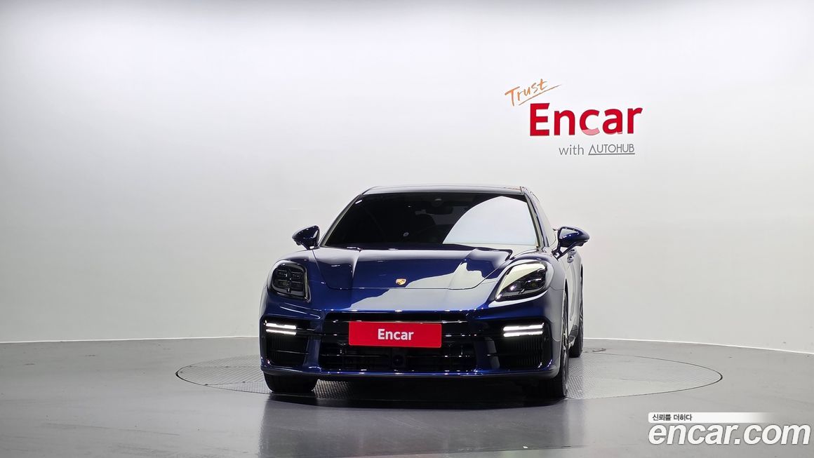 Porsche Panamera 2025