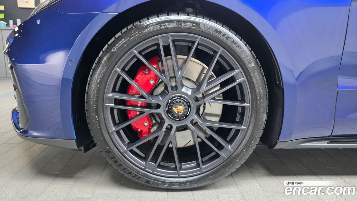 Porsche Panamera 2025