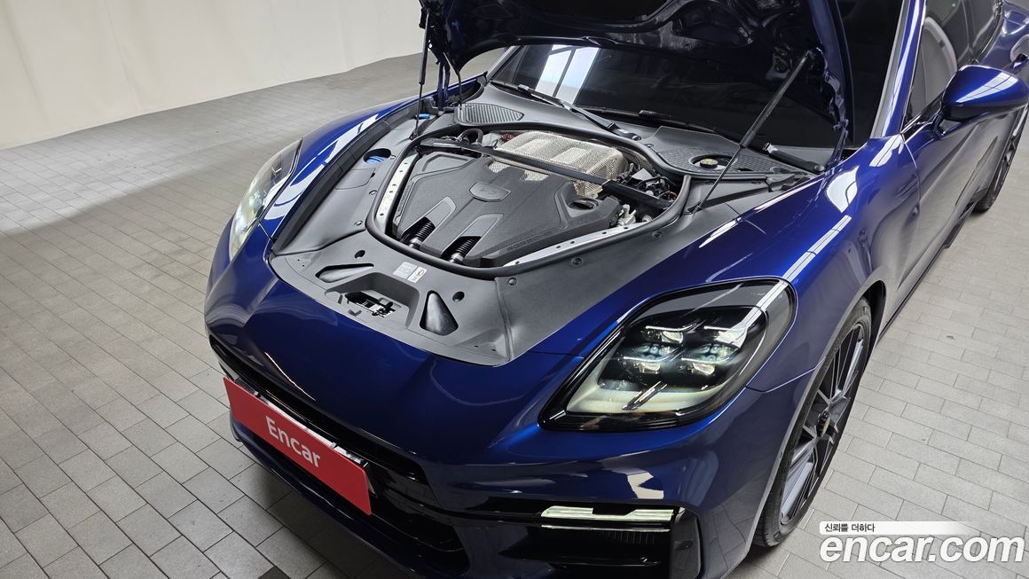 Porsche Panamera 2025