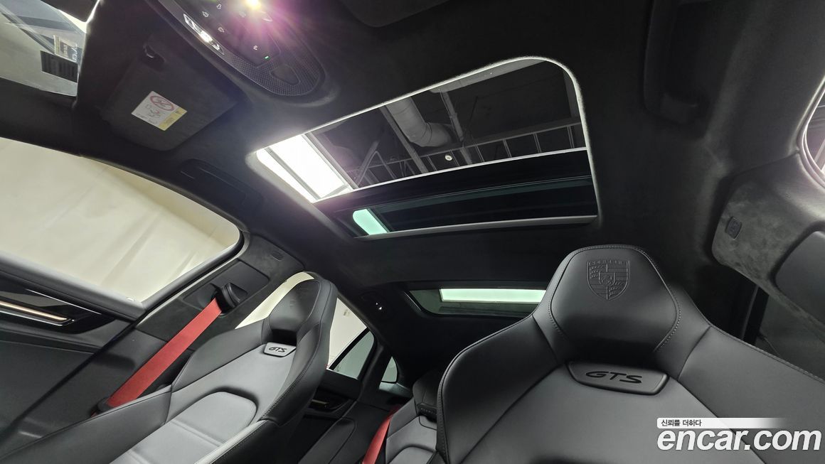 Porsche Panamera 2025