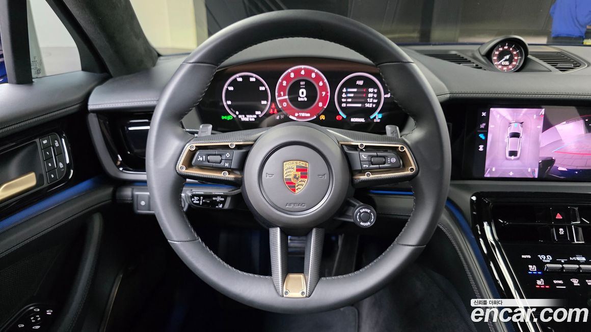 Porsche Panamera 2025