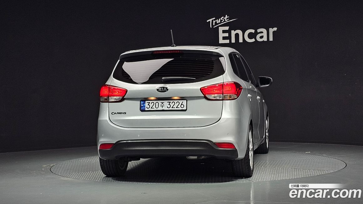 Kia Carens 2016