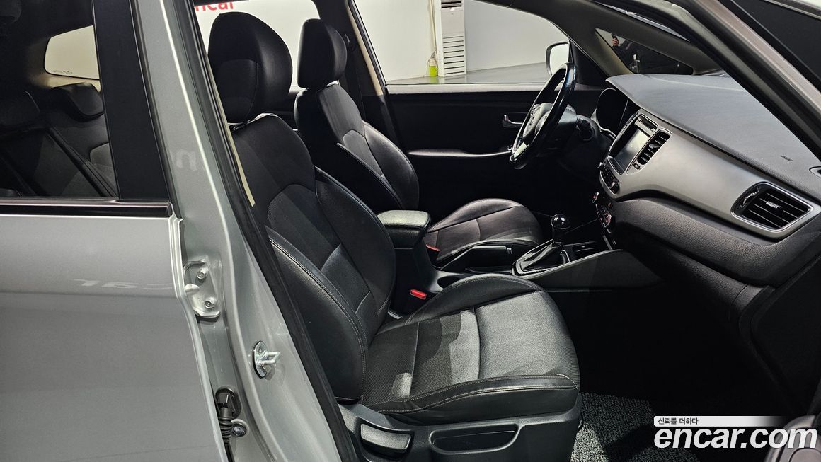 Kia Carens 2016