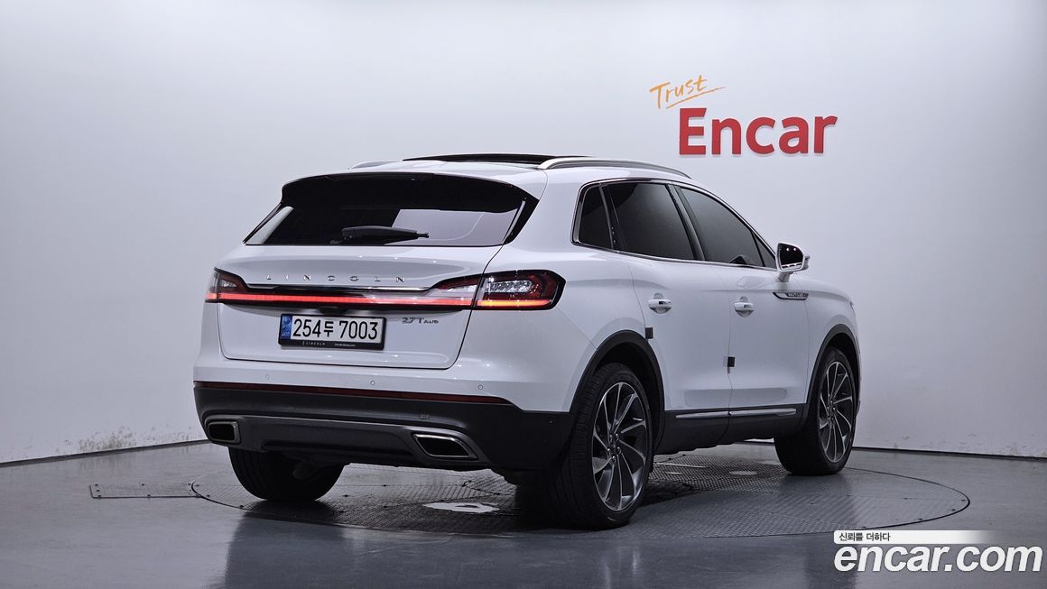 Lincoln Nautilus 2020