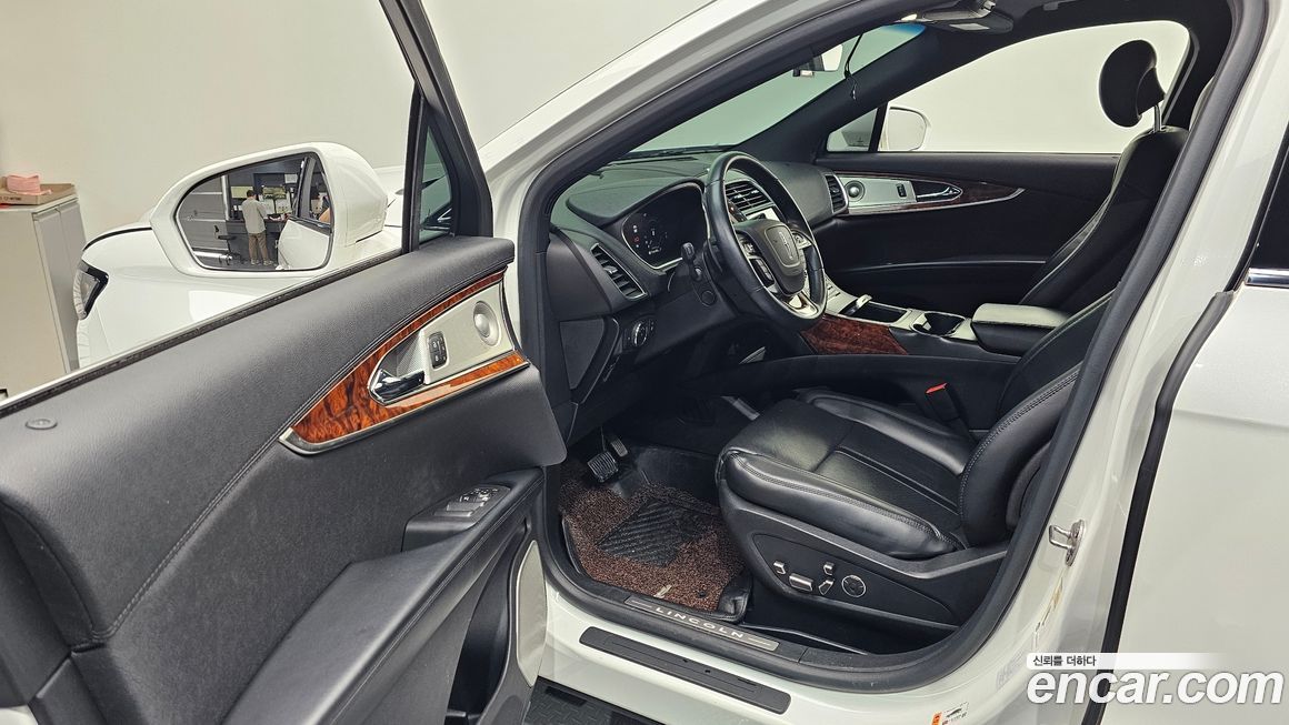 Lincoln Nautilus 2020