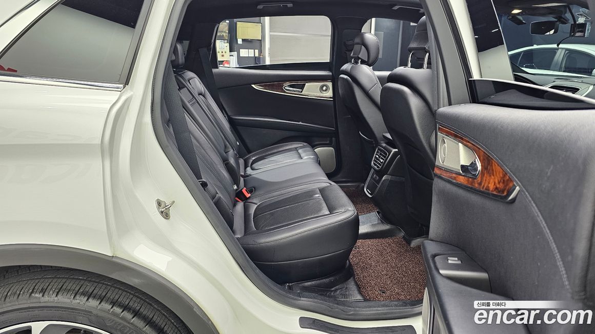 Lincoln Nautilus 2020