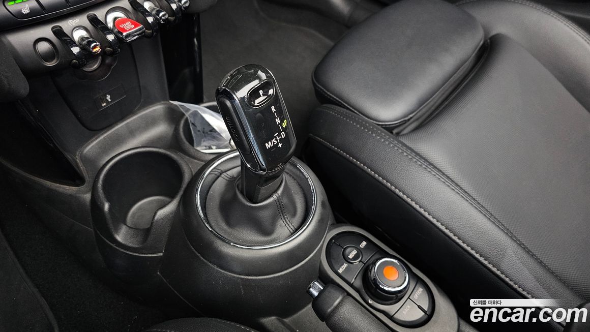 Mini Cooper Convertible 2021