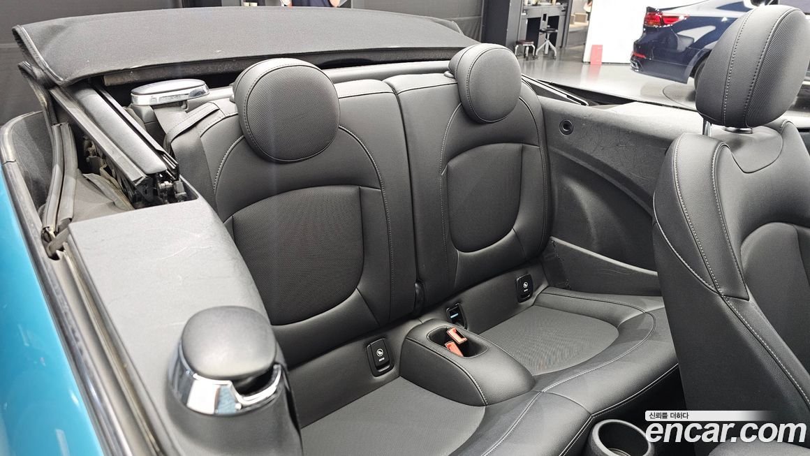 Mini Cooper Convertible 2021