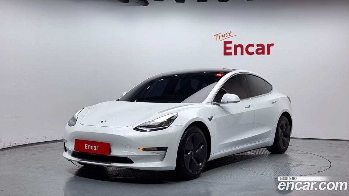 Tesla Model 3 2020
