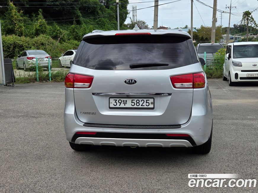 Kia Canival 2018