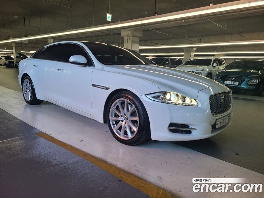 Jaguar XJ 2013