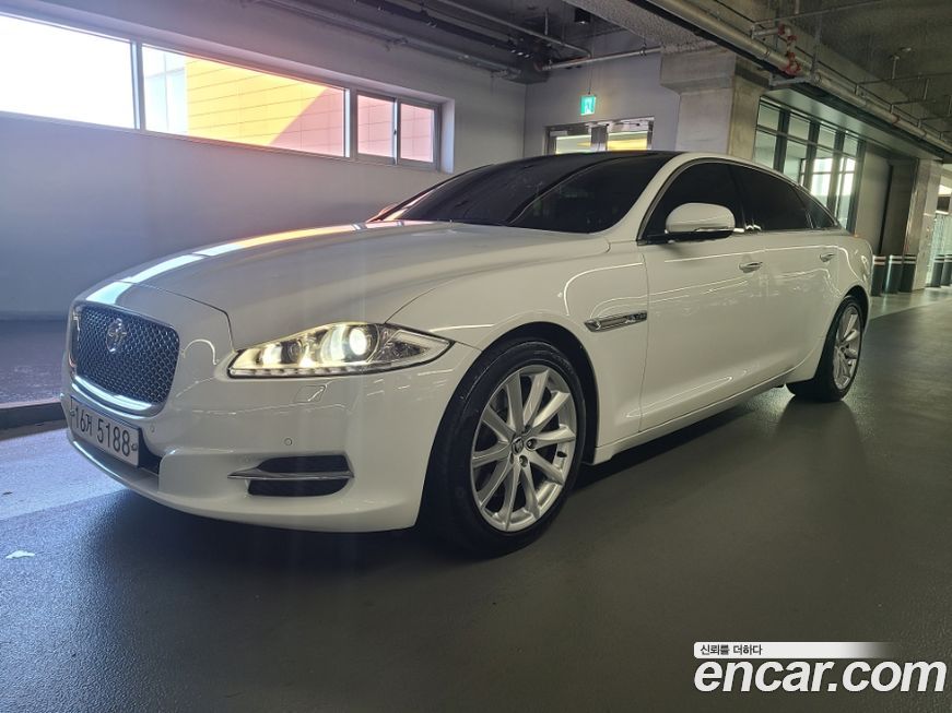 Jaguar XJ 2013