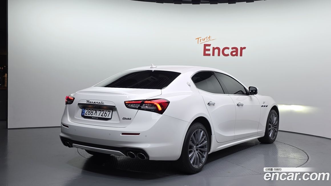 Maserati Ghibli 2022