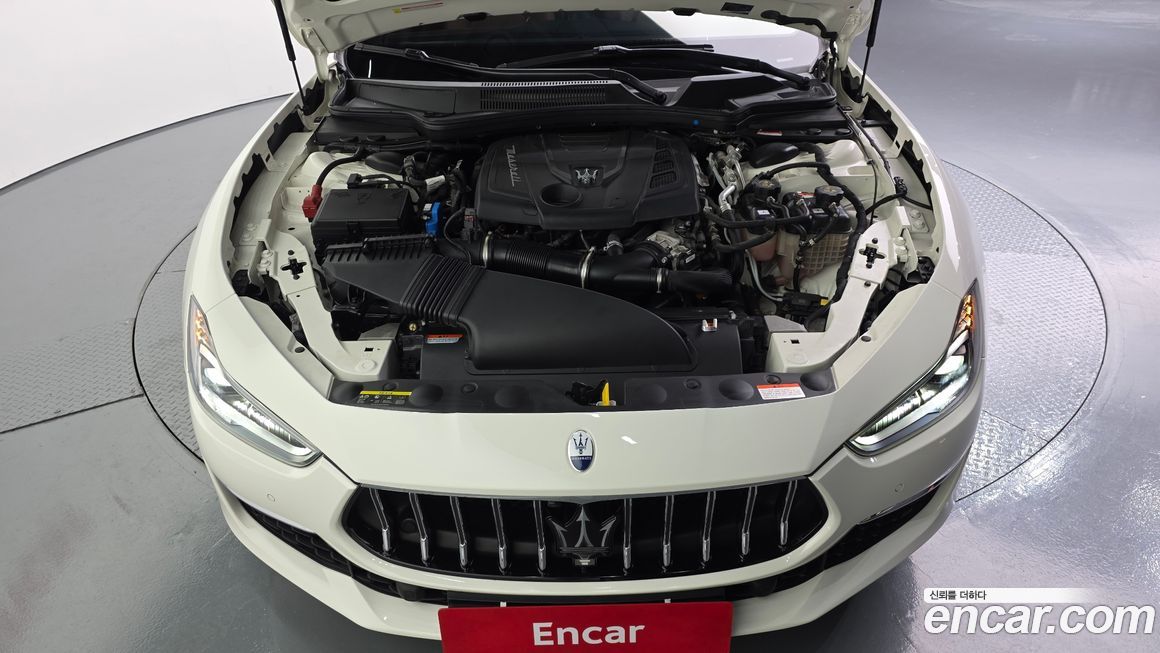 Maserati Ghibli 2022