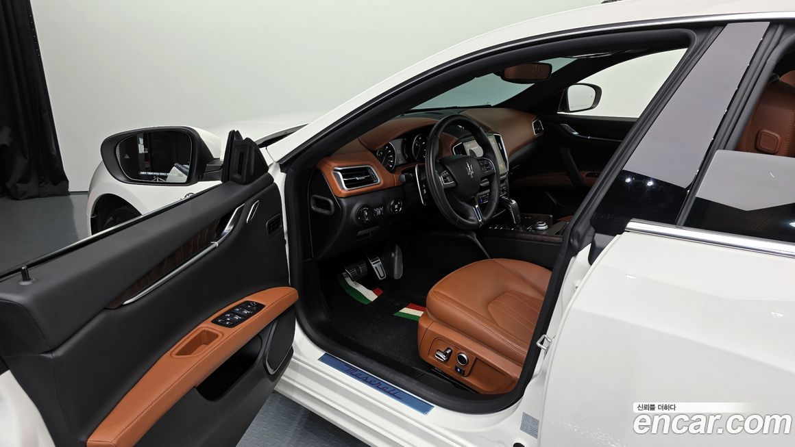 Maserati Ghibli 2022