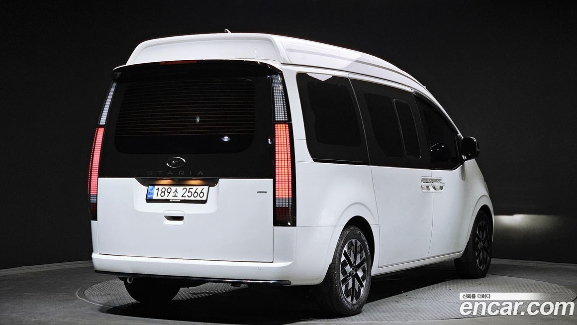 Hyundai Staria 2023