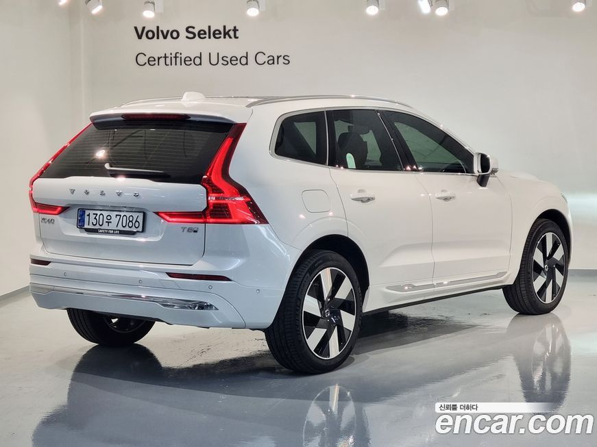 Volvo XC60 2025