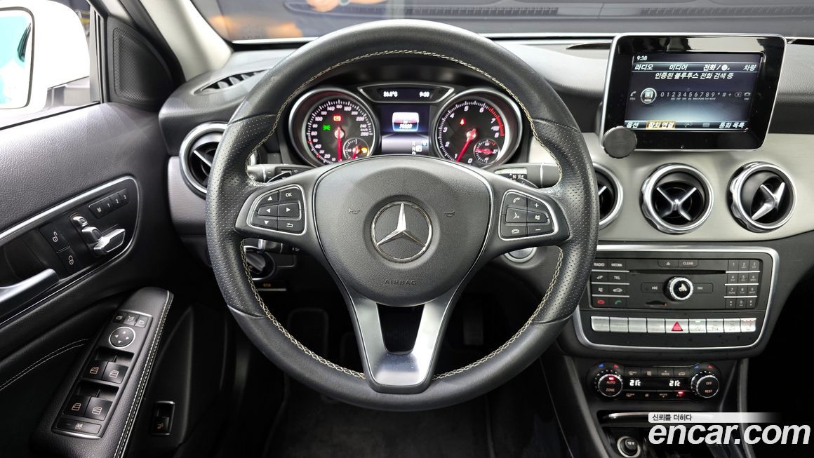 Mercedes-Benz GLA-Class 2018