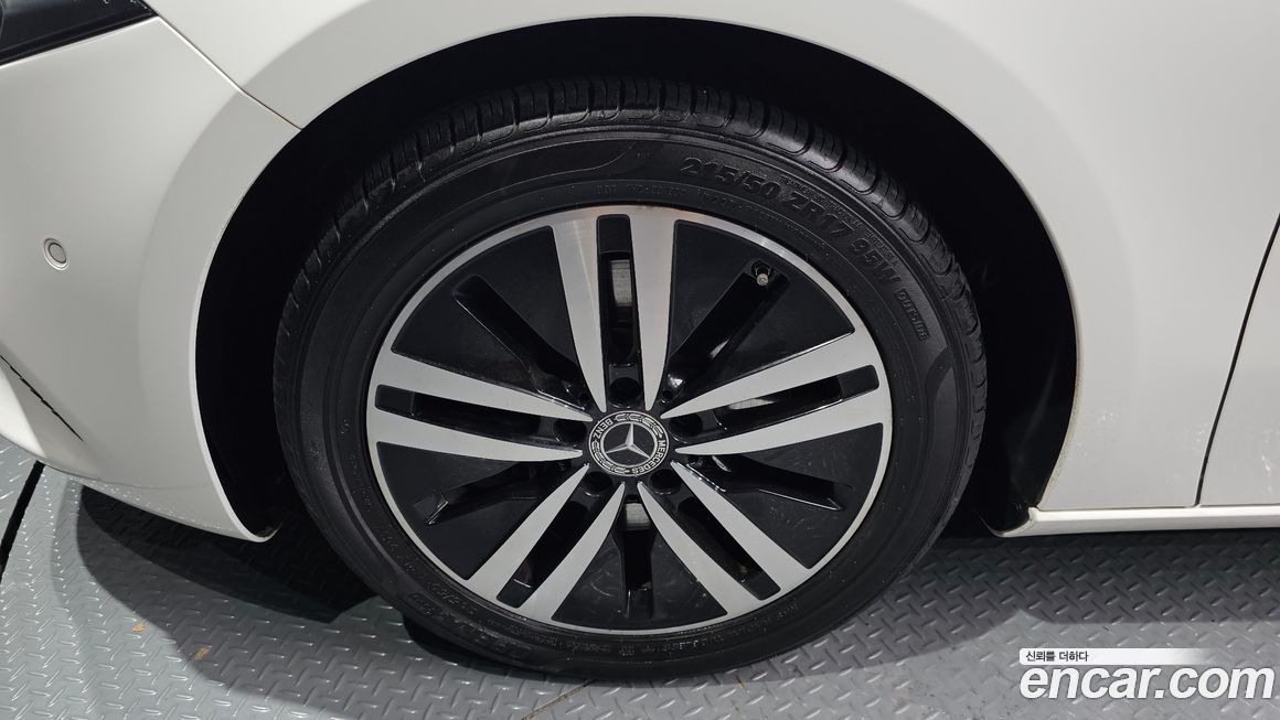 Mercedes-Benz A-Class 2021