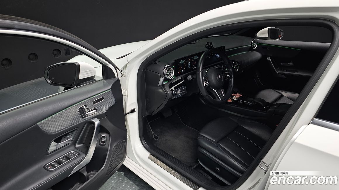 Mercedes-Benz A-Class 2021