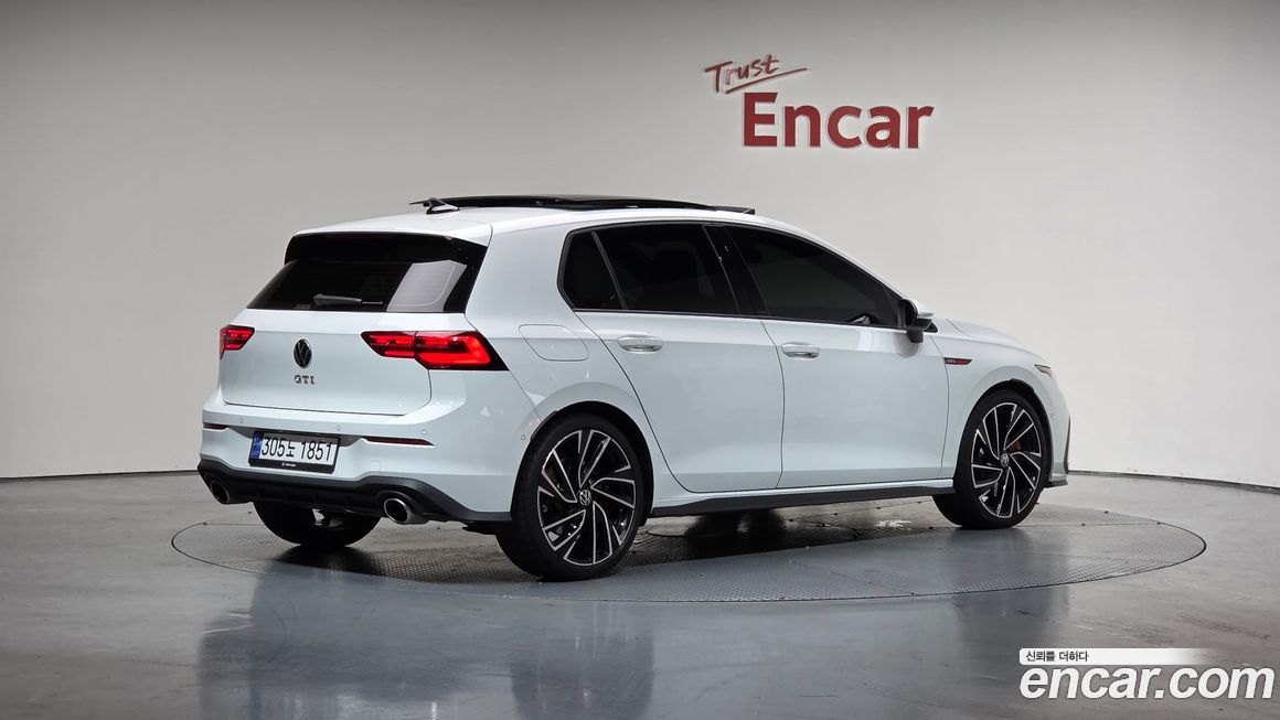 Volkswagen Golf 2024